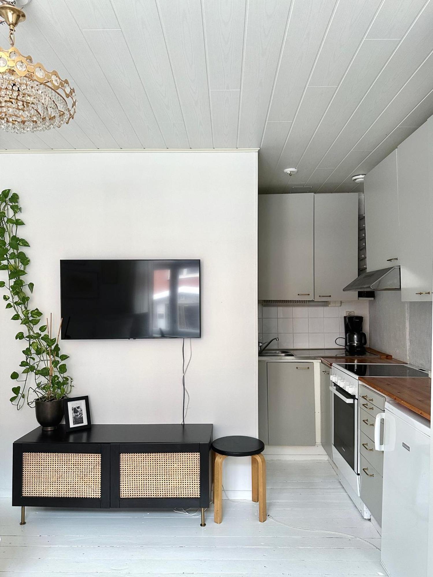 Wooden House Studio With Shared Garden Хельсинки Экстерьер фото
